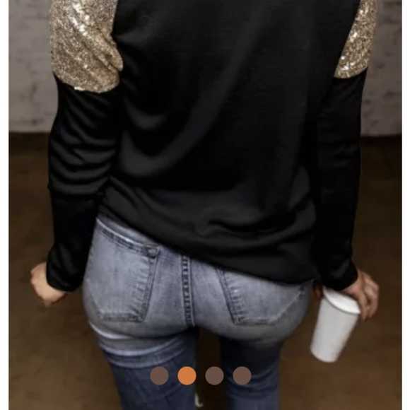 💜 New Black Sequin Top With Heart - Picture 2 of 3